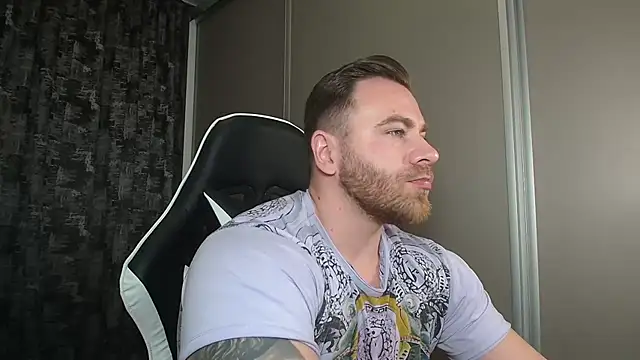 Snapshot of Thori92 chatting on 20, 2, 2025 Thori92 online show from 20, 2, 2025