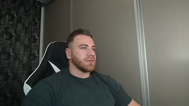 Snapshot of Thori92 chatting on 26, 2, 2025 Thori92 online show from 26, 2, 2025