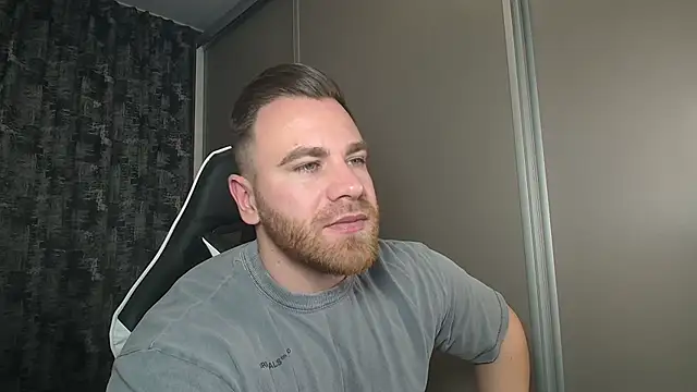 Snapshot of Thori92 chatting on 27, 2, 2025 Thori92 online show from 27, 2, 2025