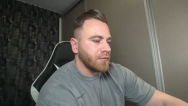 Snapshot of Thori92 chatting on 27, 2, 2025 Thori92 online show from 27, 2, 2025