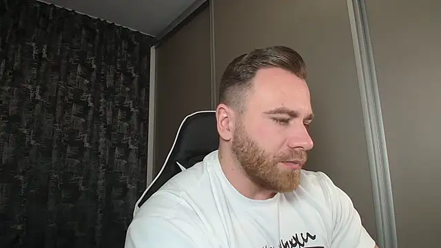 Snapshot of Thori92 chatting on 2, 3, 2025 Thori92 online show from 2, 3, 2025