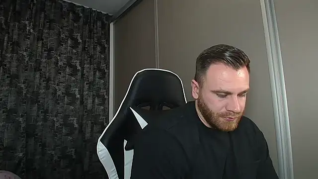 Snapshot of Thori92 chatting on 4, 3, 2025 Thori92 online show from 4, 3, 2025