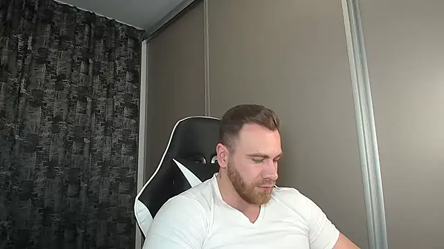 Snapshot of Thori92 chatting on 6, 3, 2025 Thori92 online show from 6, 3, 2025