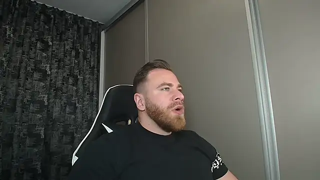 Snapshot of Thori92 chatting on 21, 3, 2025 Thori92 online show from 21, 3, 2025