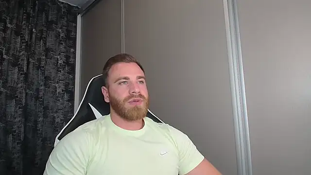 Snapshot of Thori92 chatting on 8, 9, 2025 Thori92 online show from 8, 9, 2025