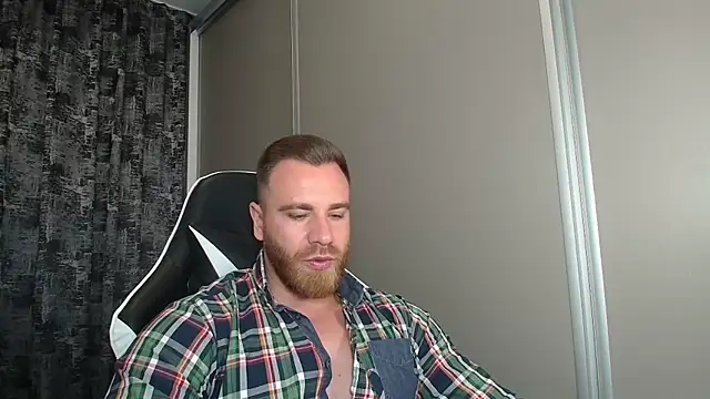 Snapshot of Thori92 chatting on 14, 9, 2025 Thori92 online show from 14, 9, 2025