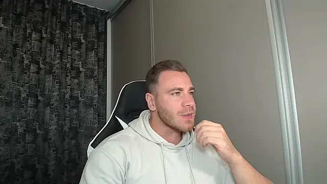 Snapshot of Thori92 chatting on 17, 9, 2025 Thori92 online show from 17, 9, 2025