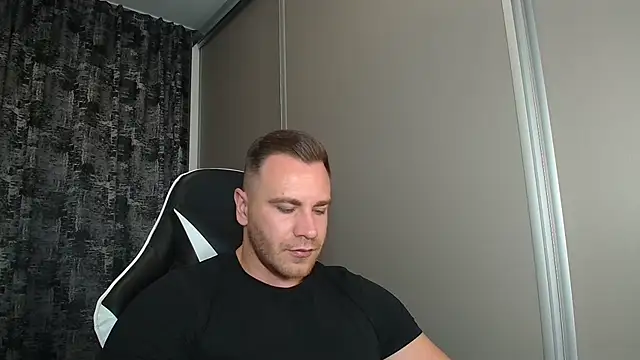 Snapshot of Thori92 chatting on 26, 9, 2025 Thori92 online show from 26, 9, 2025