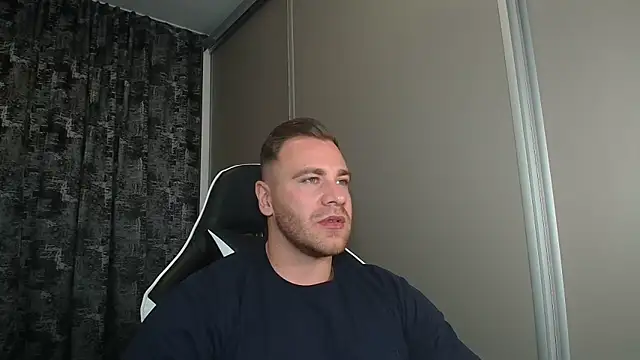 Snapshot of Thori92 chatting on 27, 9, 2025 Thori92 online show from 27, 9, 2025