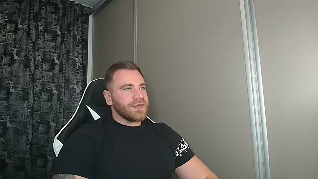 Snapshot of Thori92 chatting on 27, 10, 2025 Thori92 online show from 27, 10, 2025