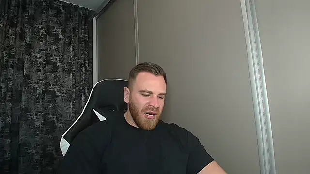 Snapshot of Thori92 chatting on 10, 11, 2025 Thori92 online show from 10, 11, 2025