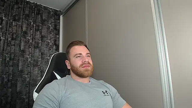 Snapshot of Thori92 chatting on 18, 11, 2025 Thori92 online show from 18, 11, 2025