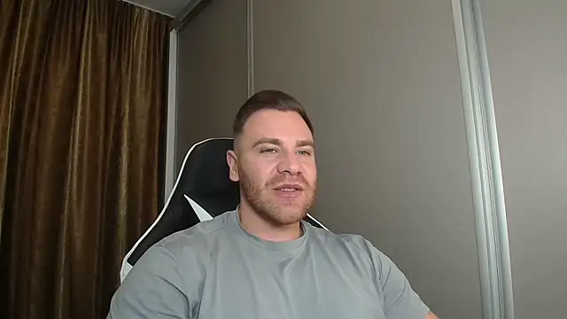 Snapshot of Thori92 chatting on 19, 12, 2025 Thori92 online show from 19, 12, 2025