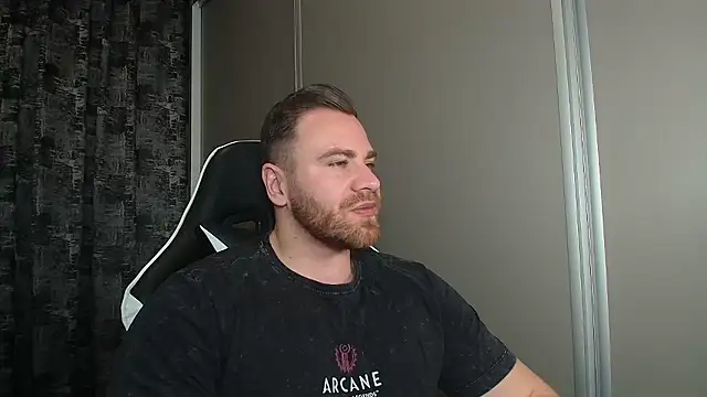 Snapshot of Thori92 chatting on 7, 1, 2026 Thori92 online show from 7, 1, 2026