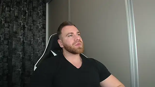 Snapshot of Thori92 chatting on 1, 2, 2026 Thori92 online show from 1, 2, 2026