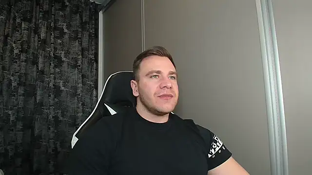 Snapshot of Thori92 chatting on 24, 2, 2026 Thori92 online show from 24, 2, 2026