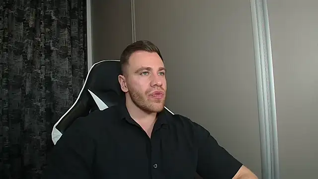 Snapshot of Thori92 chatting on 3, 3, 2026 Thori92 online show from 3, 3, 2026