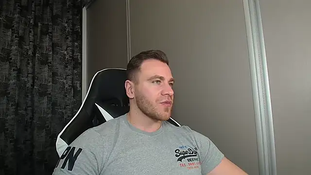 Snapshot of Thori92 chatting on 6, 3, 2026 Thori92 online show from 6, 3, 2026