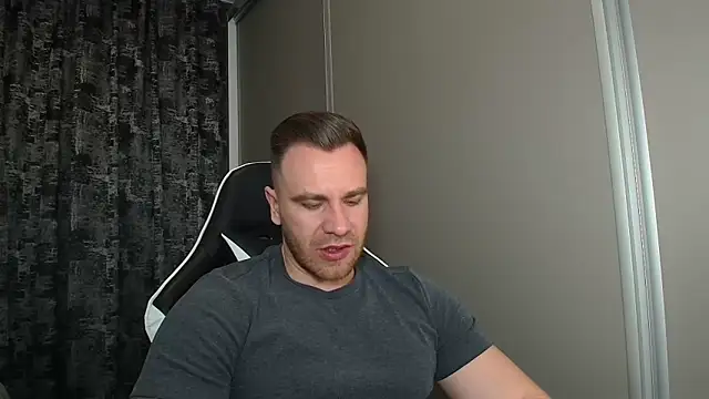 Snapshot of Thori92 chatting on 12, 3, 2026 Thori92 online show from 12, 3, 2026