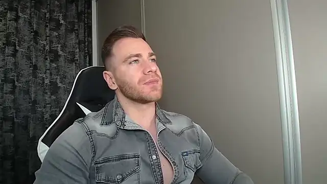 Snapshot of Thori92 chatting on 29, 3, 2026 Thori92 online show from 29, 3, 2026