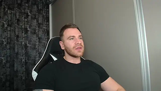 Snapshot of Thori92 chatting on 2, 4, 2026 Thori92 online show from 2, 4, 2026