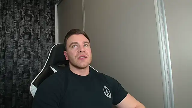 Snapshot of Thori92 chatting on 4, 4, 2026 Thori92 online show from 4, 4, 2026