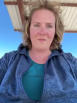 Lizzyloo online show from 12, 2, 2025