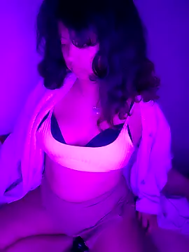 Peach Girll online show from 14, 2, 2025