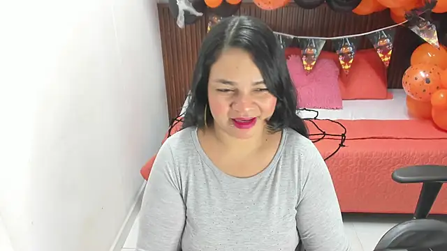 Cloe 35 online show from 22, 10, 2025