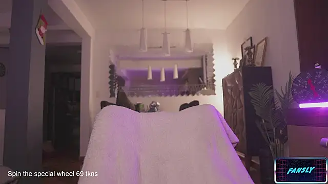 LucyAllenX online show from 26, 1, 2025