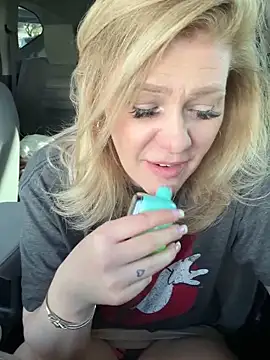 Snapshot of Lexi_Shocker chatting on 22, 2, 2025 Lexi Shocker online show from 22, 2, 2025