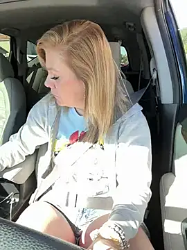 Snapshot of Lexi_Shocker chatting on 25, 2, 2025 Lexi Shocker online show from 25, 2, 2025