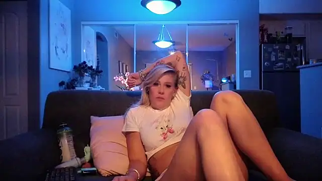 Snapshot of Lexi_Shocker chatting on 10, 9, 2025 Lexi Shocker online show from 10, 9, 2025