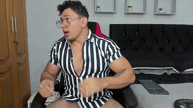 tyler hank01 online show from 4, 12, 2025