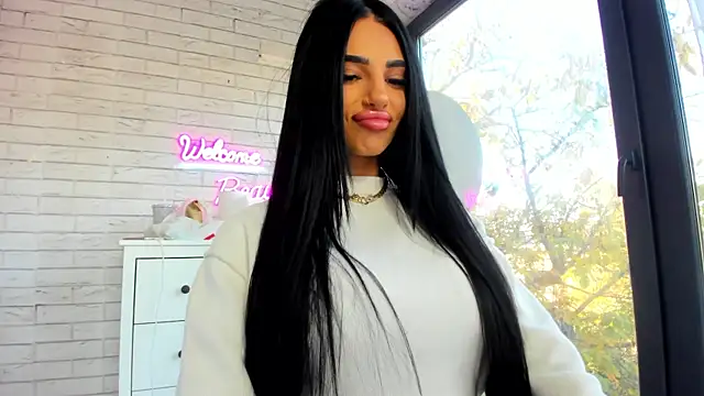 Britney Charm  online show from 2, 11, 2025