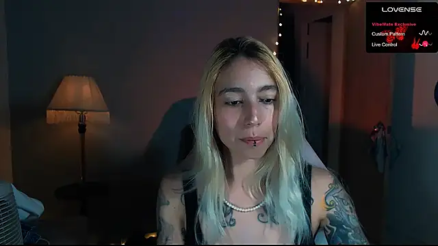 Saucy Jenn online show from 26, 1, 2025