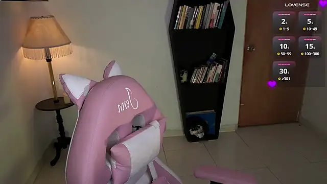 Saucy Jenn online show from 8, 2, 2026