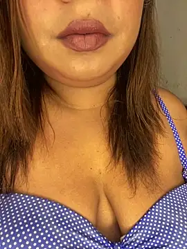  Cute ariana  online show from 13, 6, 2026