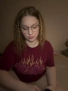 Snapshot of EmmieRae chatting on 2, 2, 2026 EmmieRae online show from 2, 2, 2026