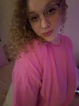 Snapshot of EmmieRae chatting on 21, 2, 2026 EmmieRae online show from 21, 2, 2026