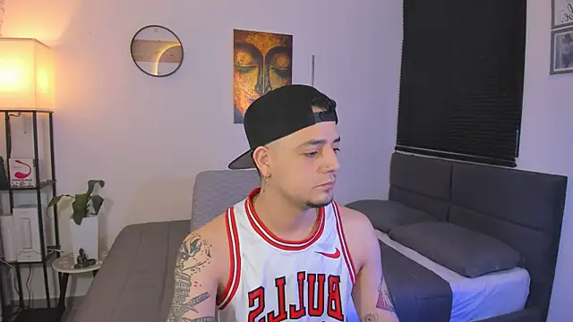 Snapshot of alejandro_calderon1 chatting on 20, 7, 2026 alejandro calderon1 online show from 20, 7, 2026