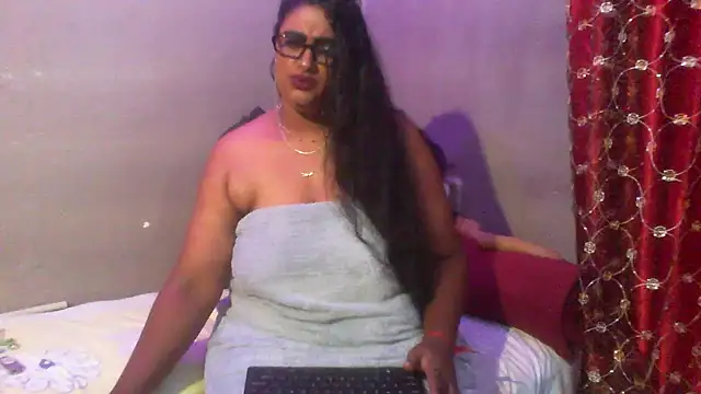 EROTICNAWTY2 online show from 7, 1, 2025