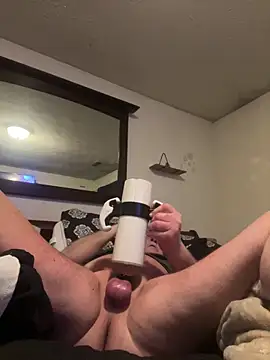 Snapshot of twotonetommyme chatting on 2, 2, 2026 twotonetommyme online show from 2, 2, 2026