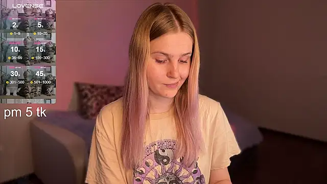 Chanel Gill online show from 30, 1, 2025