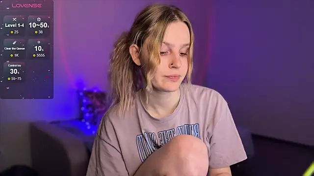 Chanel Gill online show from 7, 2, 2025