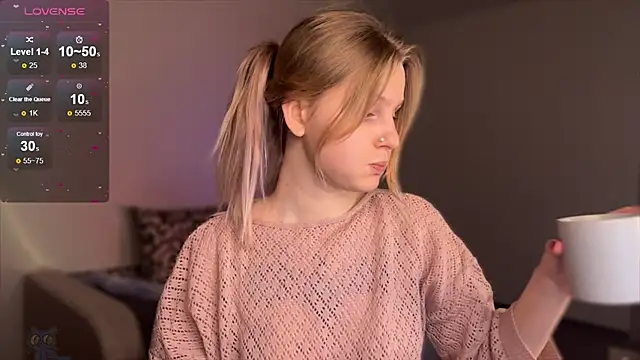 Chanel Gill online show from 15, 2, 2025