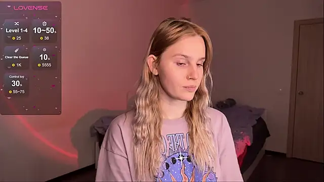 Chanel Gill online show from 23, 3, 2025