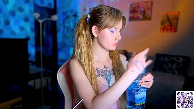 Chanel Gill online show from 21, 3, 2026