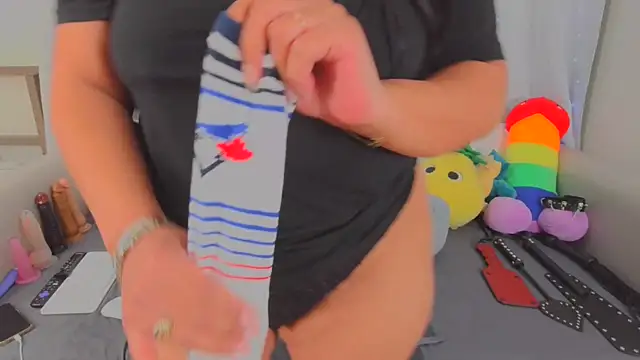 MeghanXO online show from 9, 4, 2026