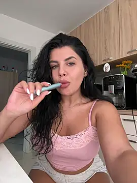 Snapshot of Scarlett-Dream chatting on 2, 7, 2026 Scarlett-Dream online show from 2, 7, 2026